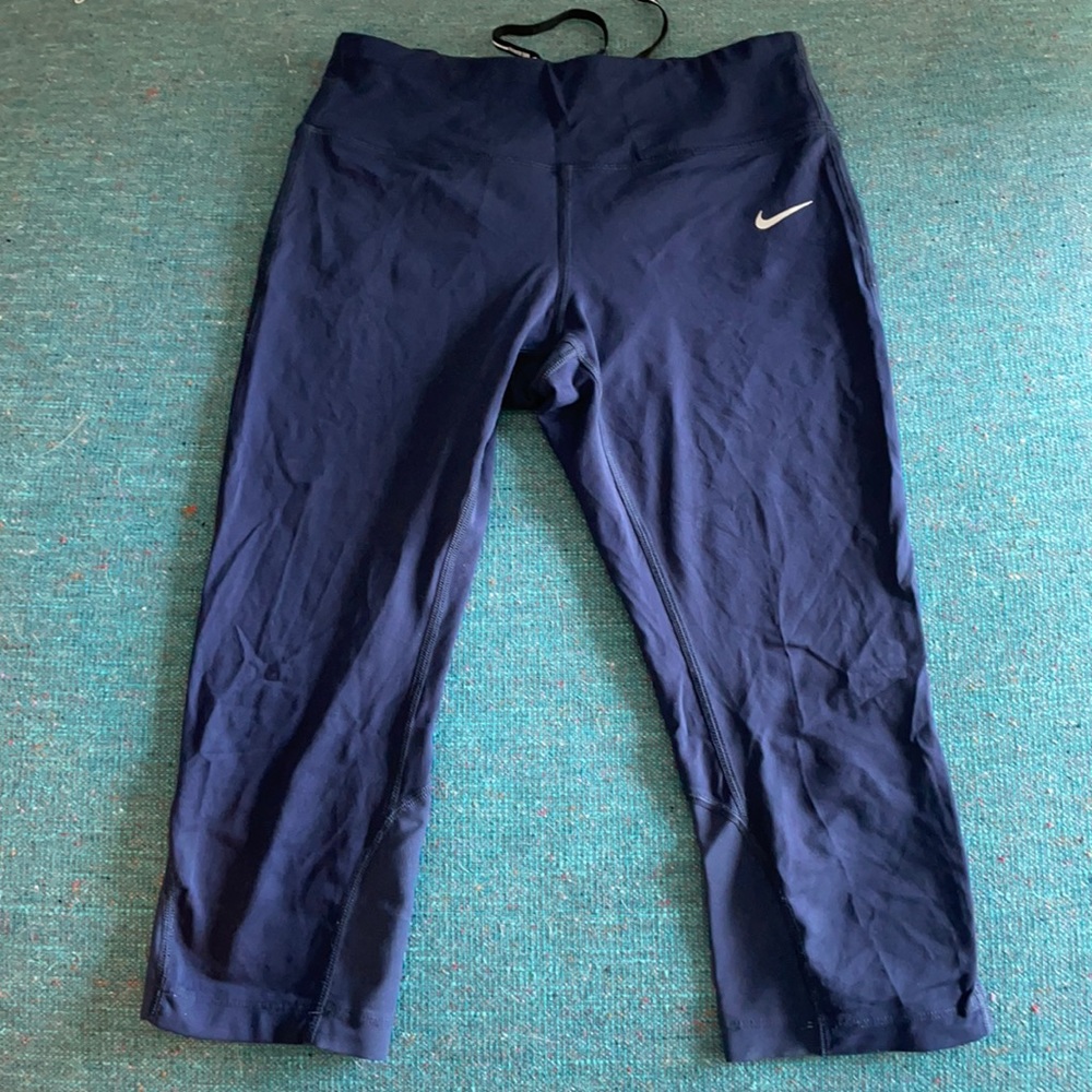 Nike Epic Lux DriFit running cropped Capri with mesh size small